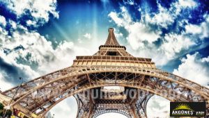 Gökyüzü-Bulutlu-Alt-Açıdan-Paris-Eyfel-Kulesi-3D-Üç-Boyutlu-Duvar Kağıdı