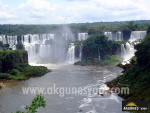 Iguazu-Şelalesi-3D-Üç-Boyutlu-Duvar Kağıdı