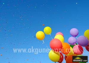 Gökyüzünde-Uçan-Renki-Balonlar-3D-Üç-Boyutlu-Duvar Kağıdı