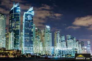 Dubai-Marina-Gökdelenler-Gece Görünümlü-Alttan Bakış-3D-Üç-Boyutlu-Duvar Kağıdı